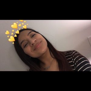 Meet your Posher, Dayana